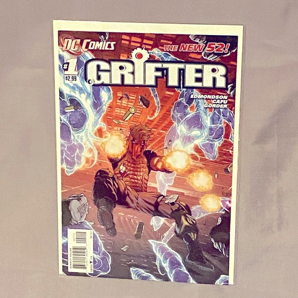 🔥DC Comics The New 52! & The Ray - 9 Comic Books Mixed Bundle🔥 - Picture 4 of 10